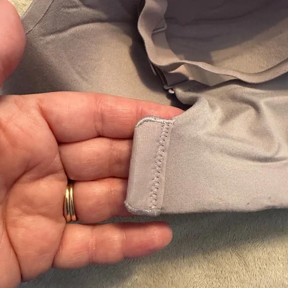 Seamless Comfort Hanes Wireless Comfort Cups Bra - Gray - Picture 6 of 7